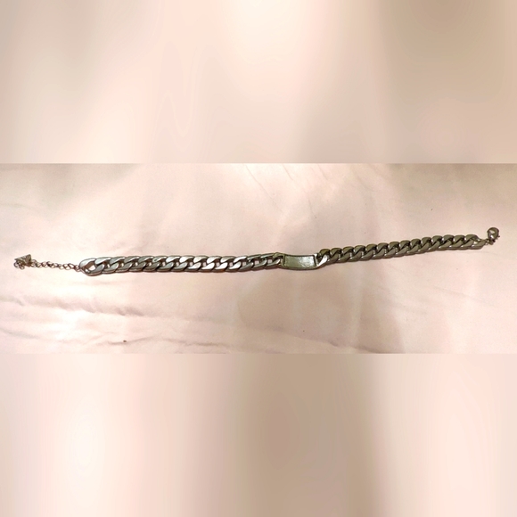 Silver Guess Choker - Picture 2 of 3